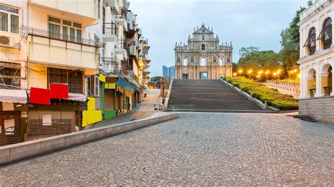Book Macau Peninsula hotels .